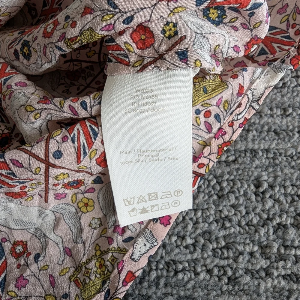 Boden Crown and Country 100% Silk Printed Union Jack Full Button Up Top - Picture 8 of 9